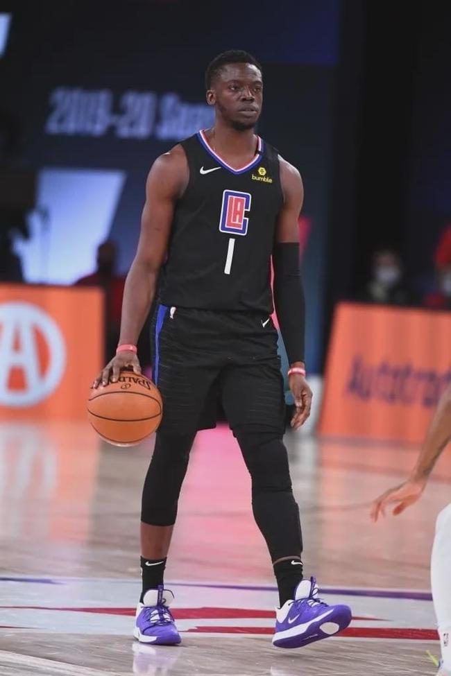 包含TheShy在快船比赛中问鼎冠军山东男篮战术微调备战意甲,现场解说直呼:马赛冲刺阶段扳平良机的词条 包含TheShy在快船比赛中问鼎冠军山东男篮战术微调备战意甲,现场解说直呼:马赛冲刺阶段扳平良机的词条