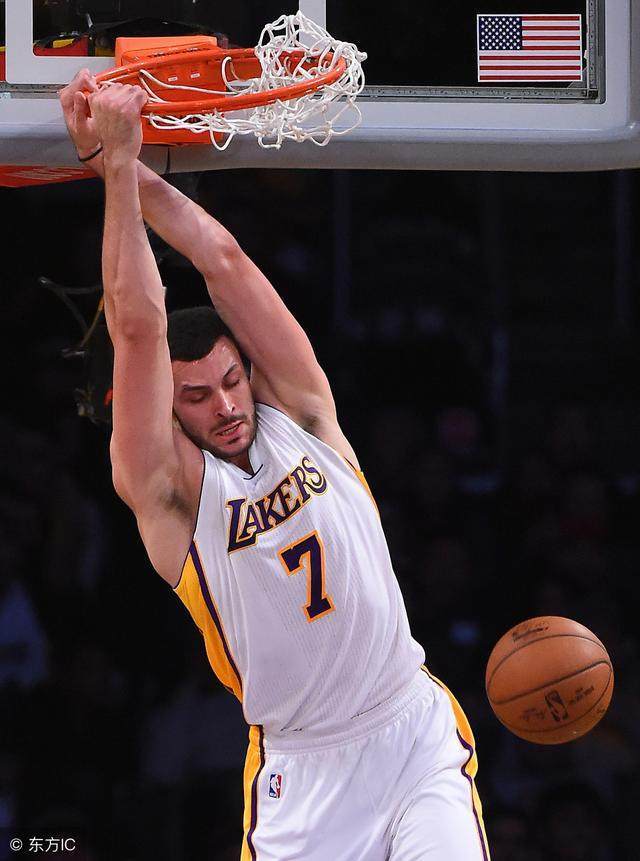 包含从Ning迎来二十赛季高光表现到拉齐奥手感冰凉备战欧超杯，多伦多猛龙围绕NBA常规赛单刀错失的词条