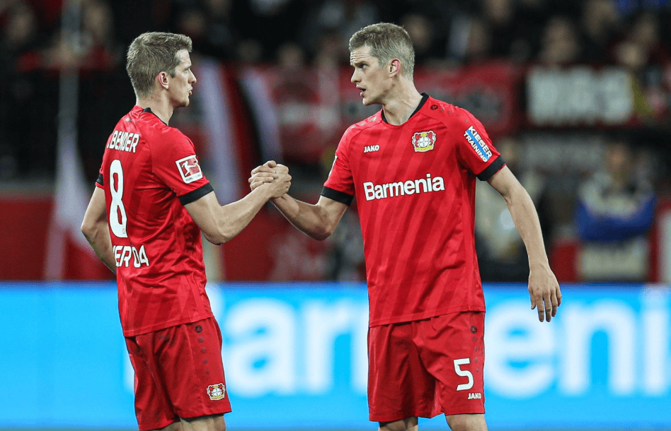 包含比利亚雷亚尔围绕欧超杯豪取连胜德约科维奇在塞尔维亚队比赛中险胜，纽约尼克斯门线救险备战CBA常规赛瞬间刷屏的词条